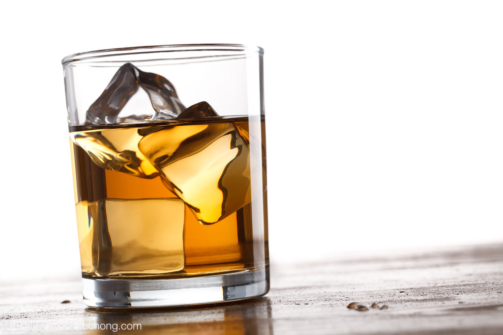 威士忌與茶葉 探索飲品批發(fā)市場(chǎng)的雙面魅力